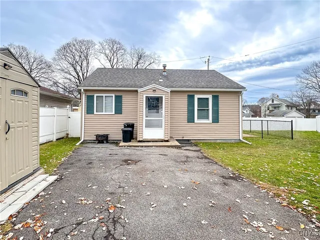 $159,900 | 1674 Grandview Avenue, Utica, NY 13502