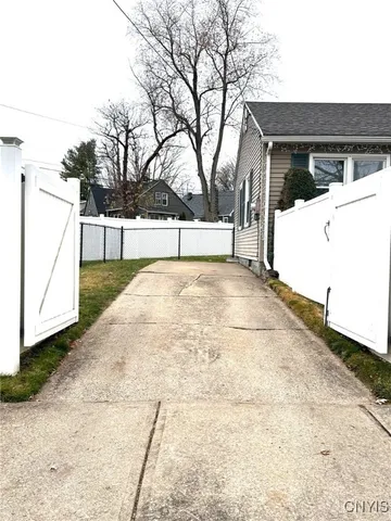 $159,900 | 1674 Grandview Avenue, Utica, NY 13502