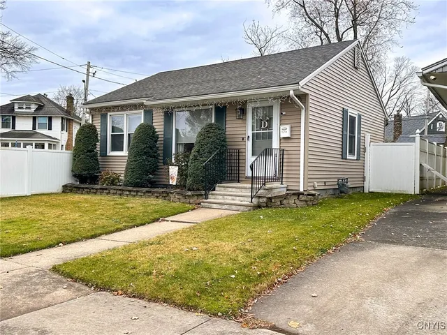 $159,900 | 1674 Grandview Avenue, Utica, NY 13502