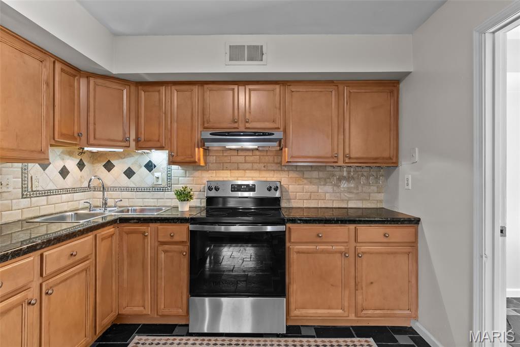 404 Applestone Drive Ballwin, MO 63021 - Photo 32 of 61