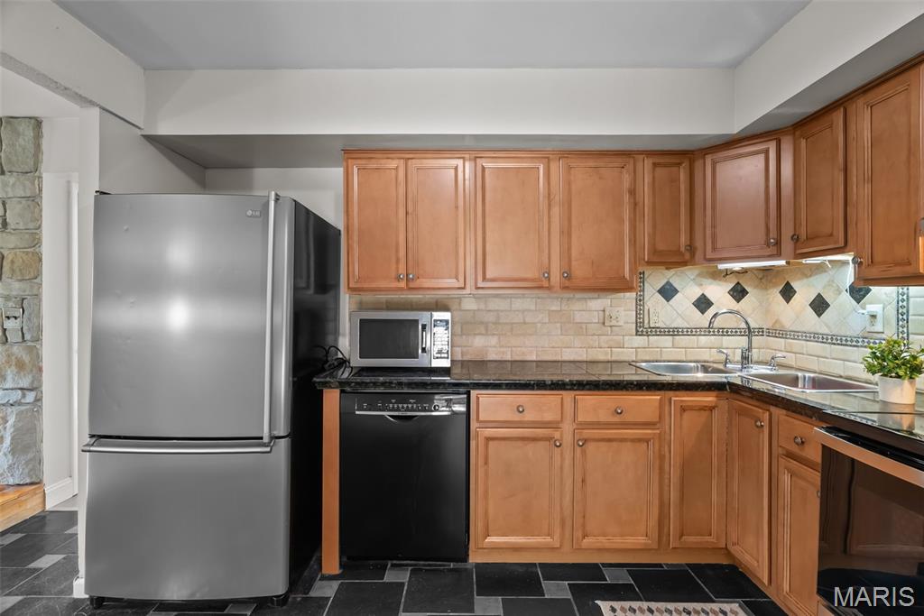 404 Applestone Drive Ballwin, MO 63021 - Photo 33 of 61