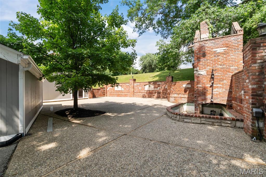 404 Applestone Drive Ballwin, MO 63021 - Photo 8 of 61