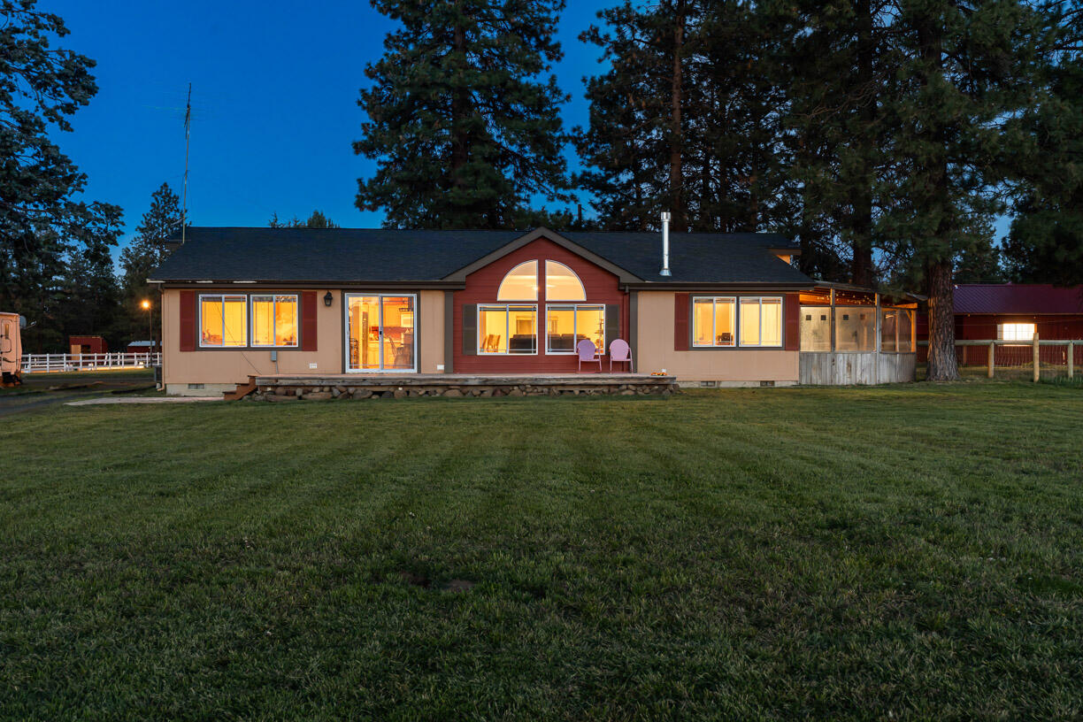 67500 Harrington Loop Road Bend, OR 97703 - Photo 6 of 72