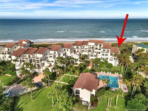 $950,000 | 4651 Northeast Ocean Boulevard, Unit 31, Jensen Beach, FL 34957
