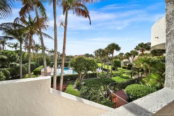 $950,000 | 4651 Northeast Ocean Boulevard, Unit 31, Jensen Beach, FL 34957