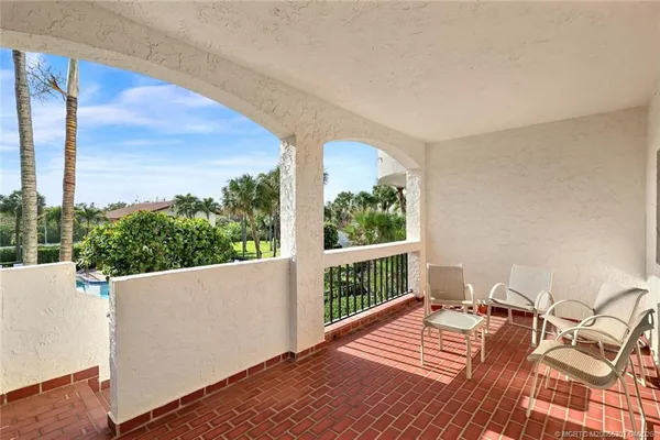 $950,000 | 4651 Northeast Ocean Boulevard, Unit 31, Jensen Beach, FL 34957