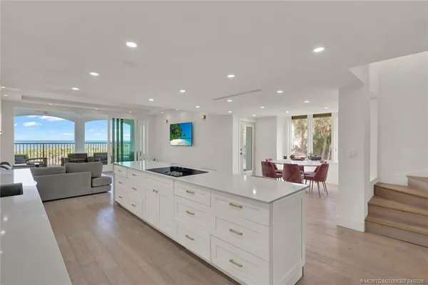 $950,000 | 4651 Northeast Ocean Boulevard, Unit 31, Jensen Beach, FL 34957