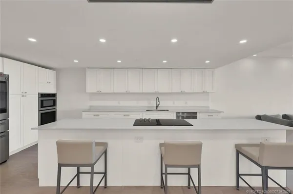 $950,000 | 4651 Northeast Ocean Boulevard, Unit 31, Jensen Beach, FL 34957