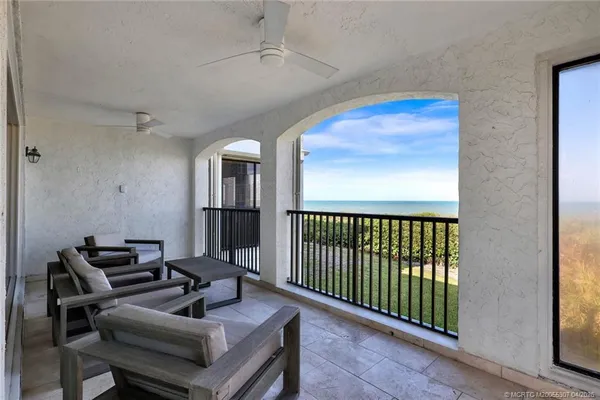 $950,000 | 4651 Northeast Ocean Boulevard, Unit 31, Jensen Beach, FL 34957