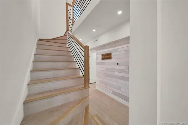 $950,000 | 4651 Northeast Ocean Boulevard, Unit 31, Jensen Beach, FL 34957