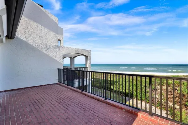 $950,000 | 4651 Northeast Ocean Boulevard, Unit 31, Jensen Beach, FL 34957