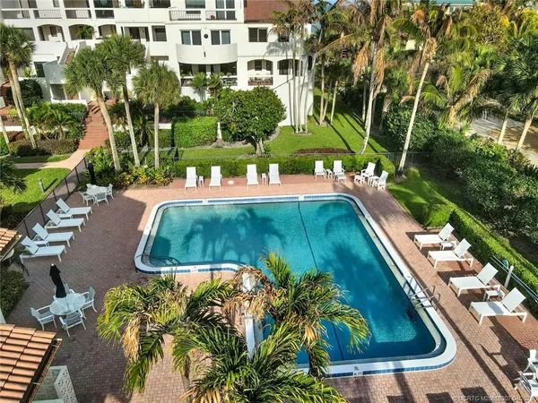 $950,000 | 4651 Northeast Ocean Boulevard, Unit 31, Jensen Beach, FL 34957