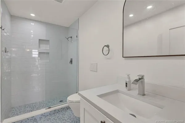 $950,000 | 4651 Northeast Ocean Boulevard, Unit 31, Jensen Beach, FL 34957