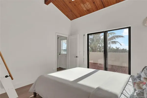 $950,000 | 4651 Northeast Ocean Boulevard, Unit 31, Jensen Beach, FL 34957