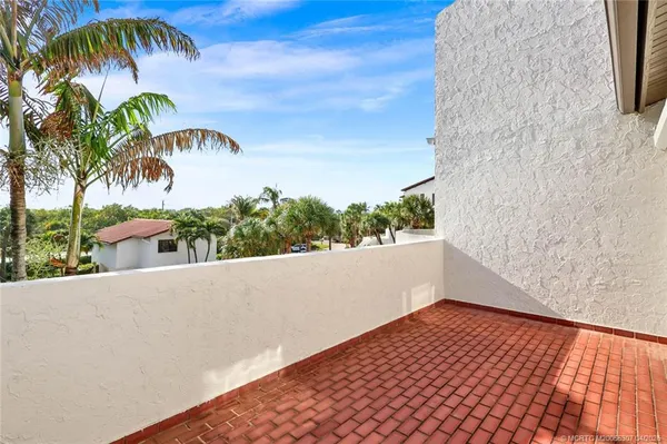 $950,000 | 4651 Northeast Ocean Boulevard, Unit 31, Jensen Beach, FL 34957