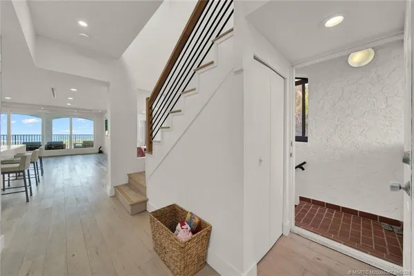 $950,000 | 4651 Northeast Ocean Boulevard, Unit 31, Jensen Beach, FL 34957