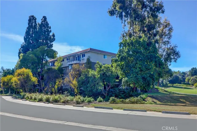 $627,000 | 2395 Via Mariposa West, Unit 3A, Laguna Woods, CA 92637