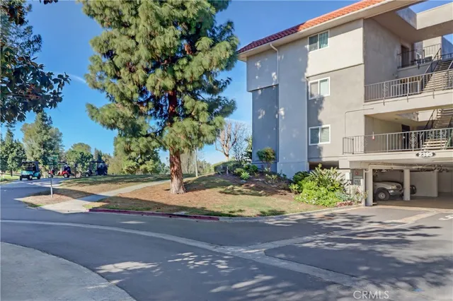 $627,000 | 2395 Via Mariposa West, Unit 3A, Laguna Woods, CA 92637