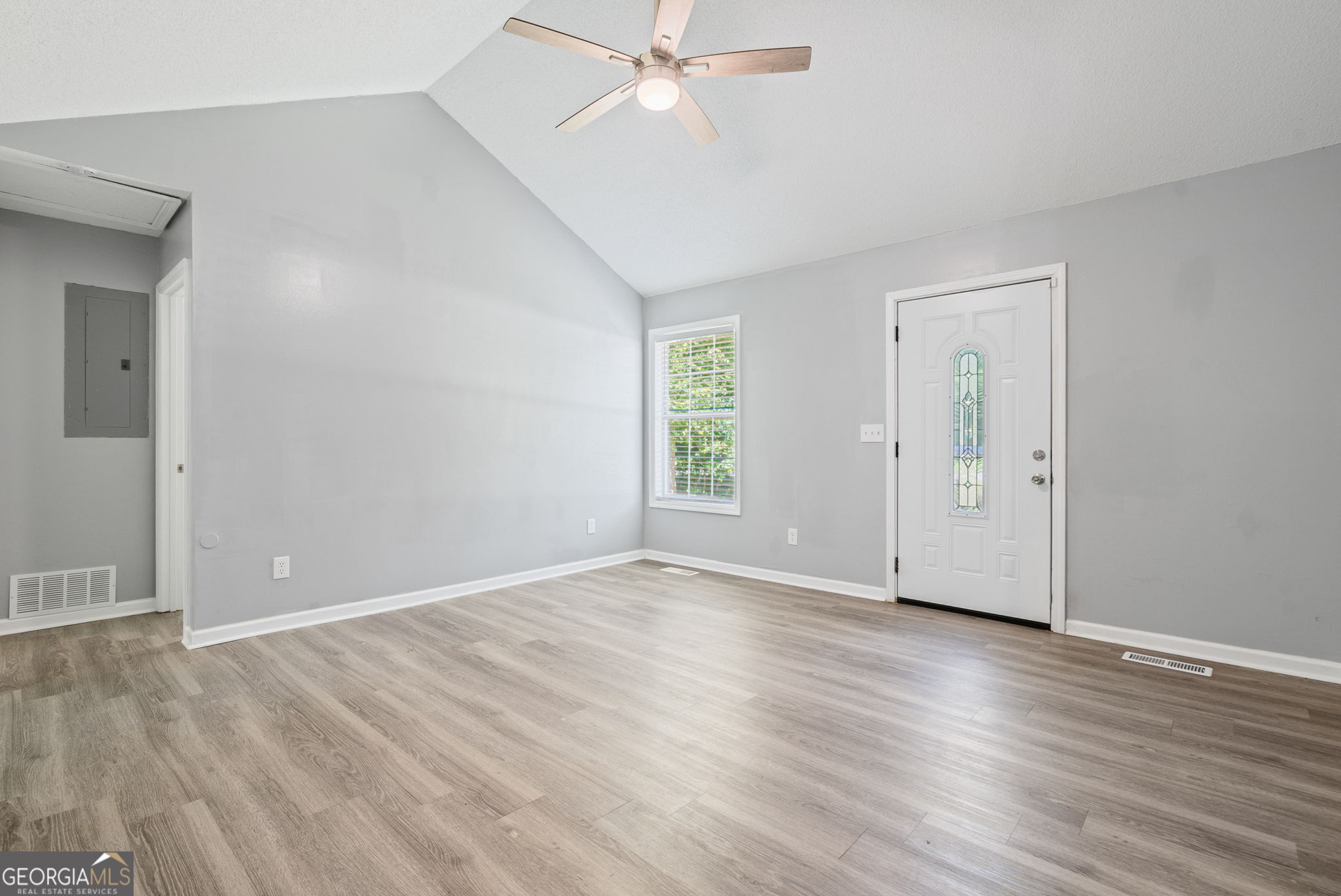 1209 North Hampton Drive Hampton, GA 30228 - Photo 8 of 26 Living Room