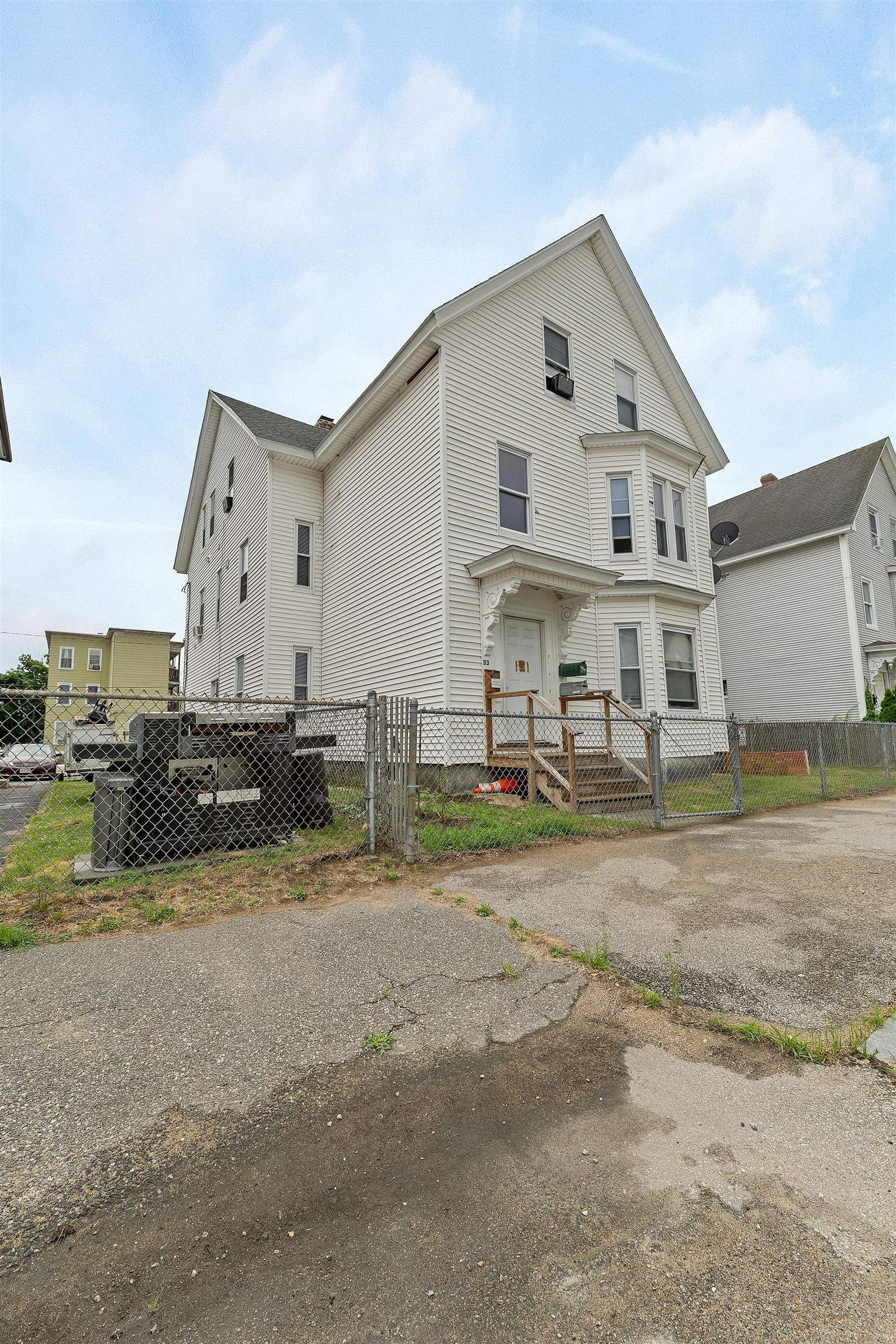33 Rimmon Street Manchester, NH 03102 - Photo 3 of 39
