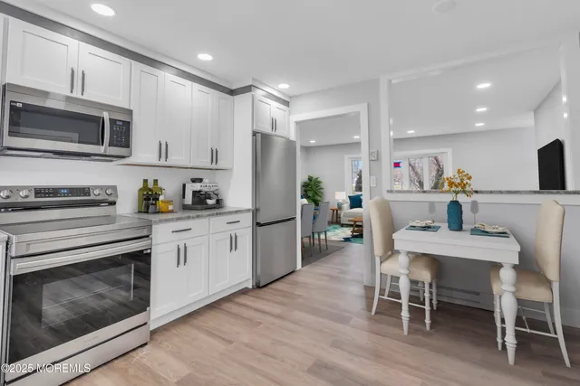 $249,900 | 402 Picardy Court, Unit B, Lakewood, NJ 08701