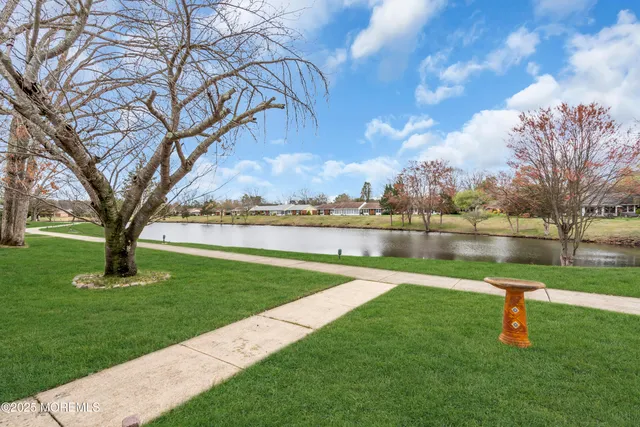 $249,900 | 402 Picardy Court, Unit B, Lakewood, NJ 08701