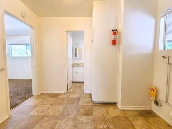 a view of utility room