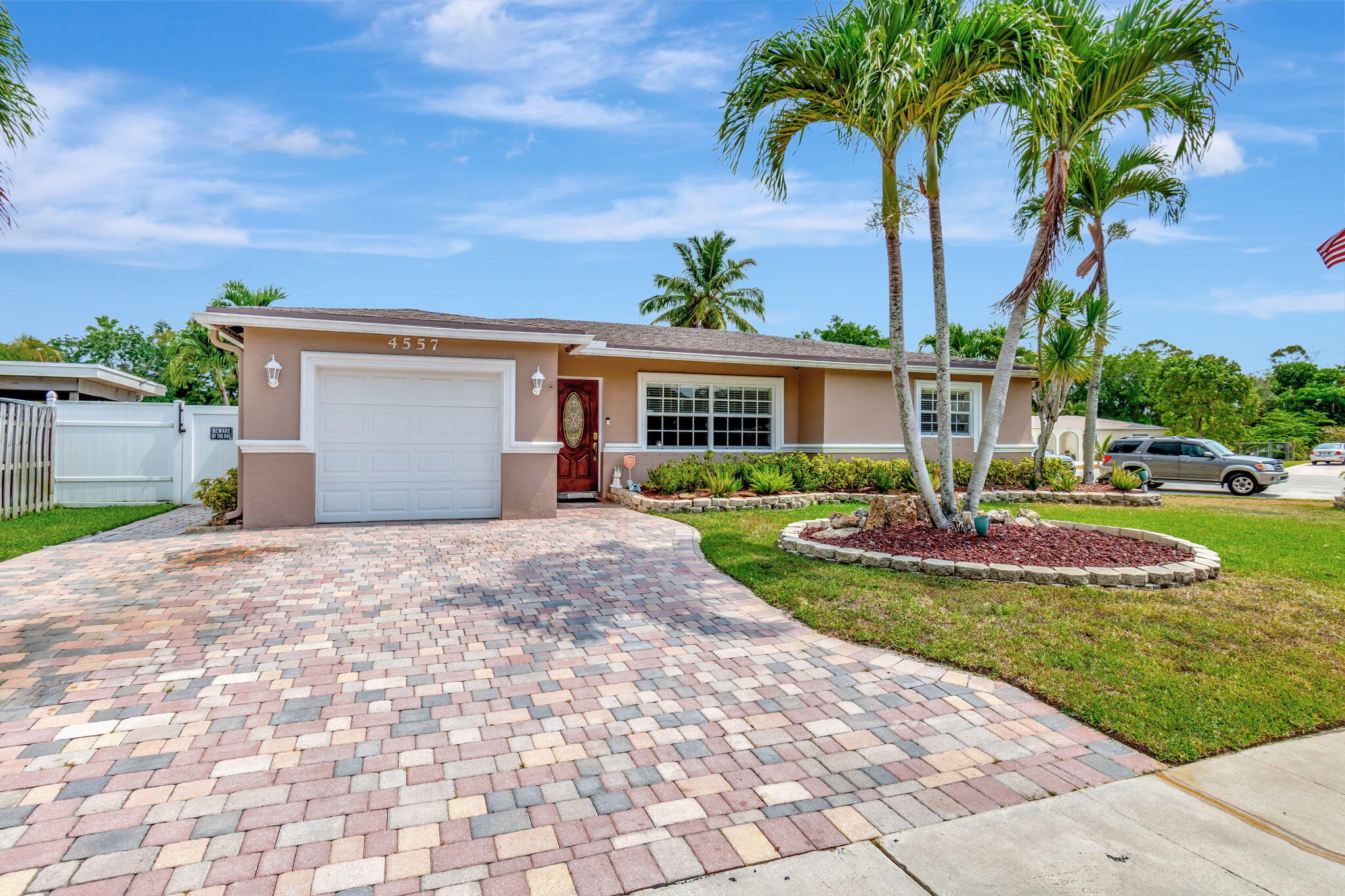 4557 Avalon Street Boca Raton, FL 33428 - Photo 4 of 47 4-web-or-mls-DSC_6644