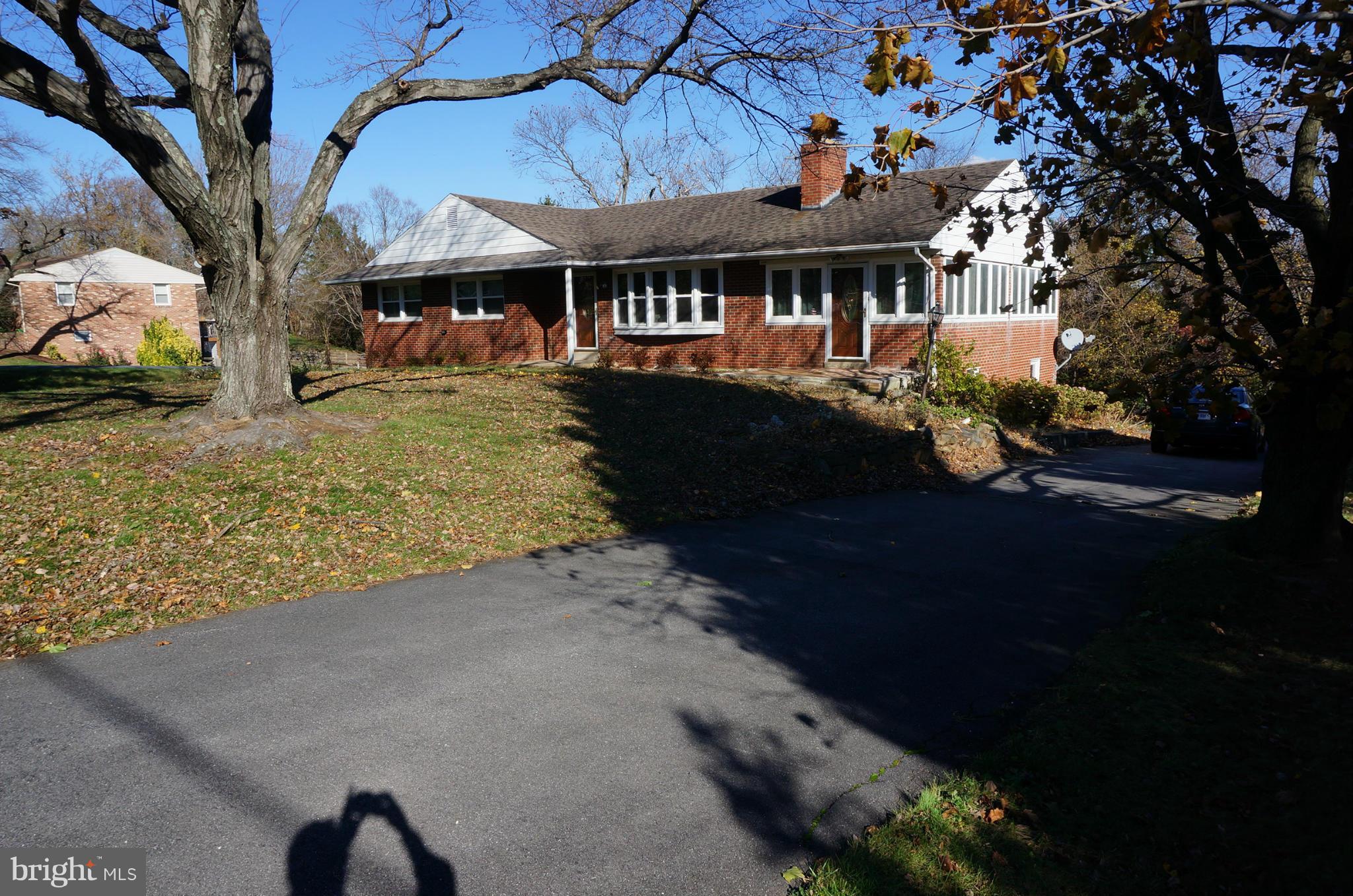 25003 Woodfield Road Damascus, MD 20872 - Photo 4 of 30 Exterior (Front)