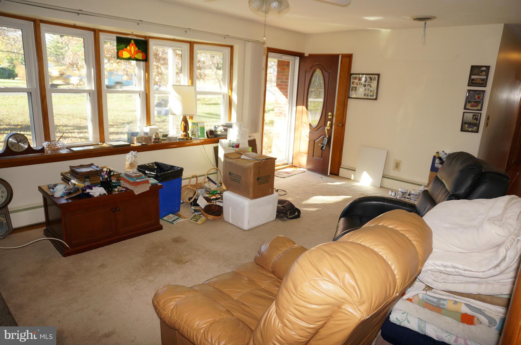 25003 Woodfield Road Damascus, MD 20872 - Photo 9 of 30 Living Room