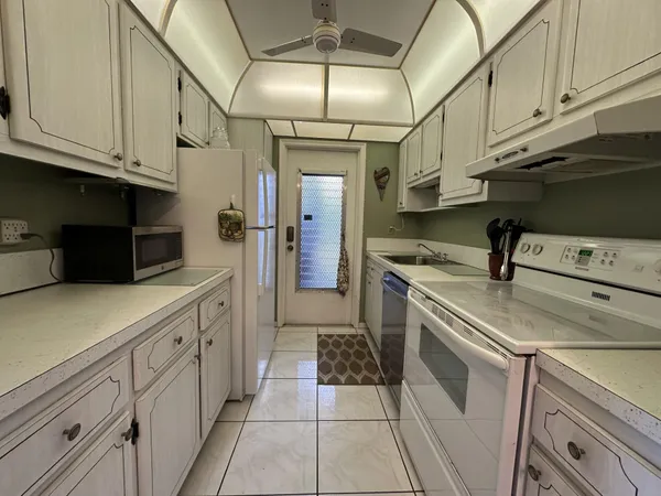 $1,600 | 95 North Boulevard, Unit 1D, Boynton Beach, FL 33435