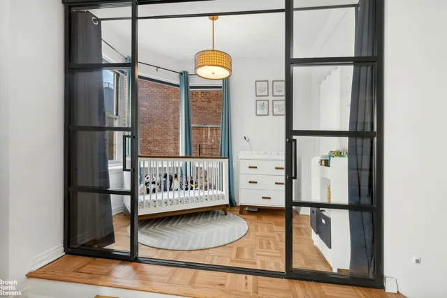 $799,000 | 215 East 79th Street, Unit 6F | Upper East Side