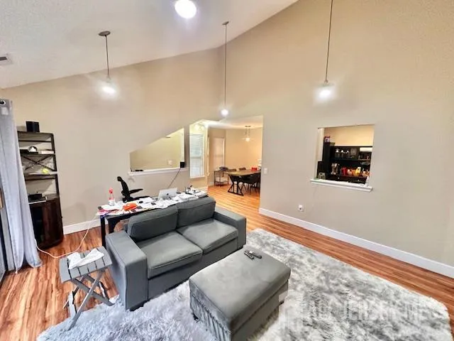 $2,850 | 211 Sunshine Court, Parlin, NJ 08859