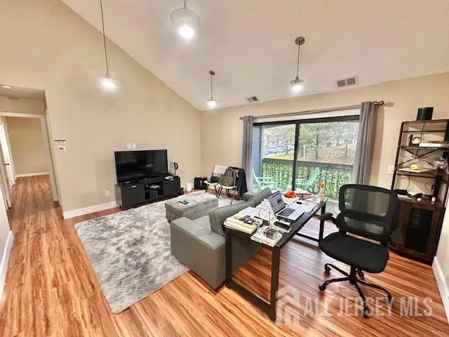 $2,850 | 211 Sunshine Court, Parlin, NJ 08859