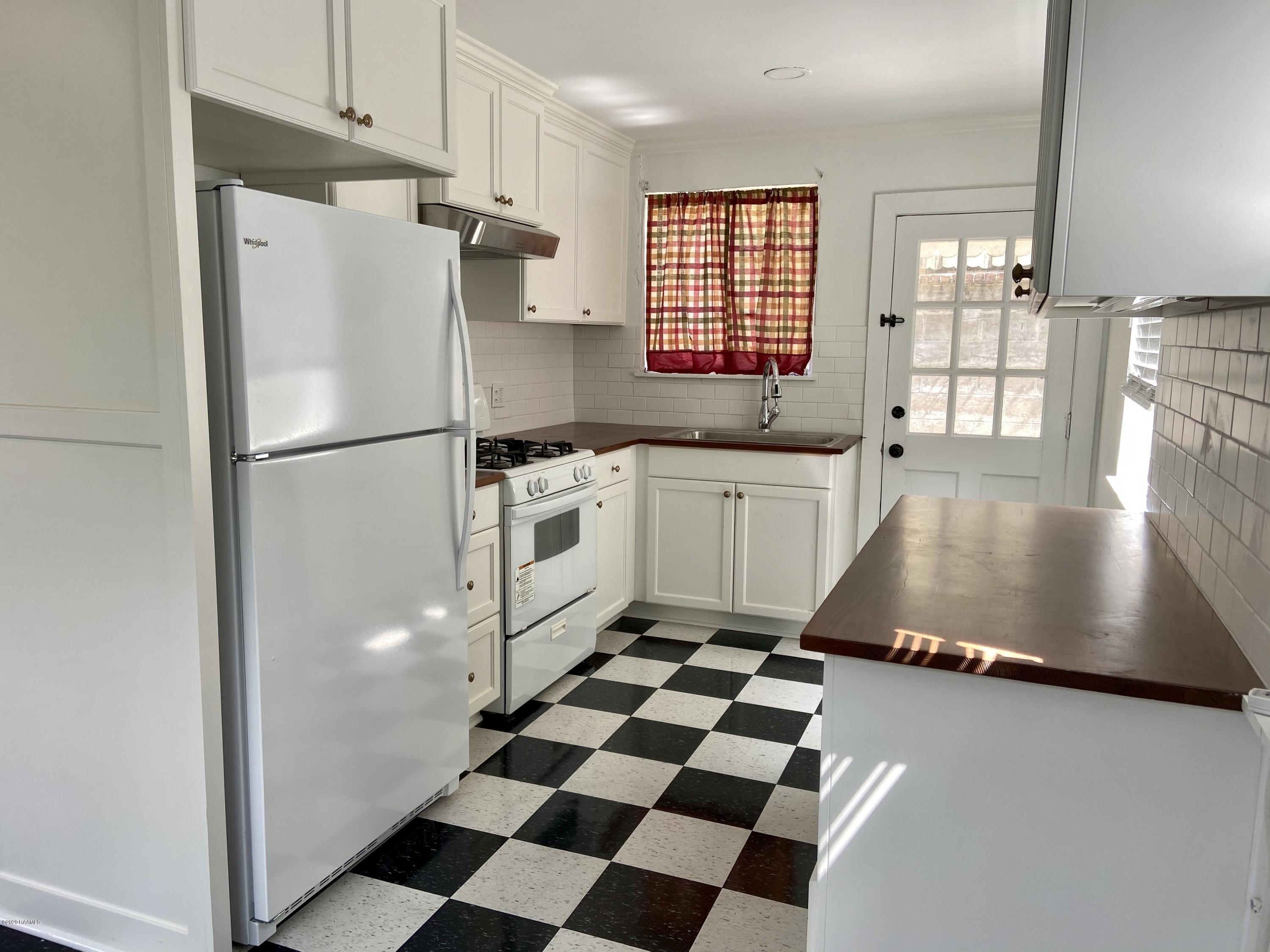 305 Stevenson Street Lafayette, LA 70501 - Photo 6 of 10