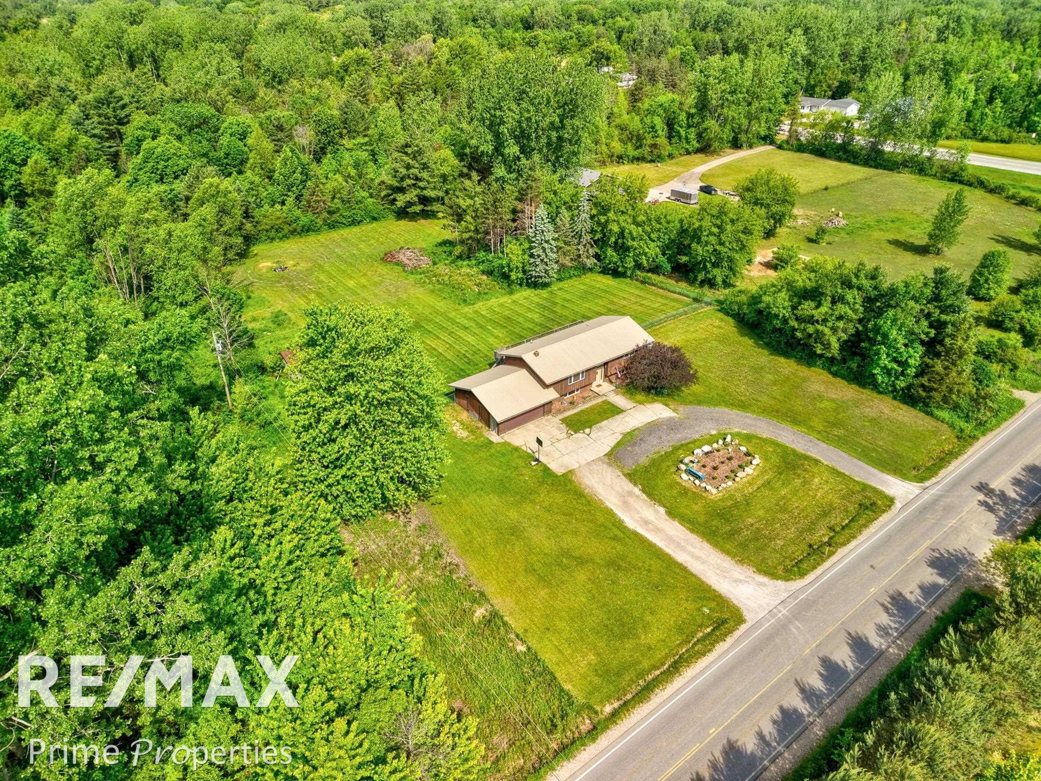 3540 Leix Road Caro, MI 48723 - Photo 2 of 57