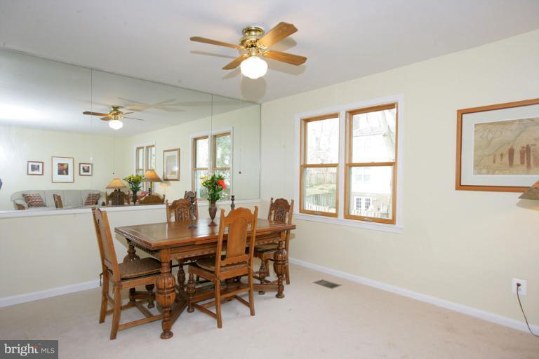 18 Ramsdell Court Gaithersburg, MD 20878 - Photo 13 of 23 Dining Room