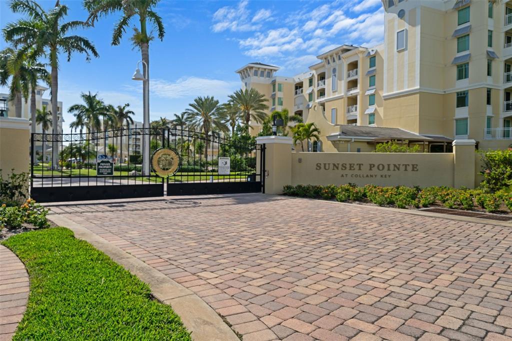 650 Collany Road, Unit 405 St. Petersburg, FL 33715 - Photo 2 of 50