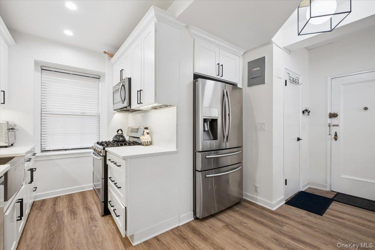 178 Garth Road, Unit TL Scarsdale, NY 10583 - Photo 3 of 29 Open Kitchen
