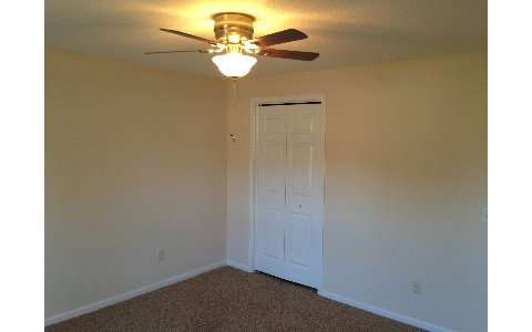 44206 Quail Ridge Avenue East Callahan, FL 32011 - Photo 10 of 15 a view of a chandelier fan in a room