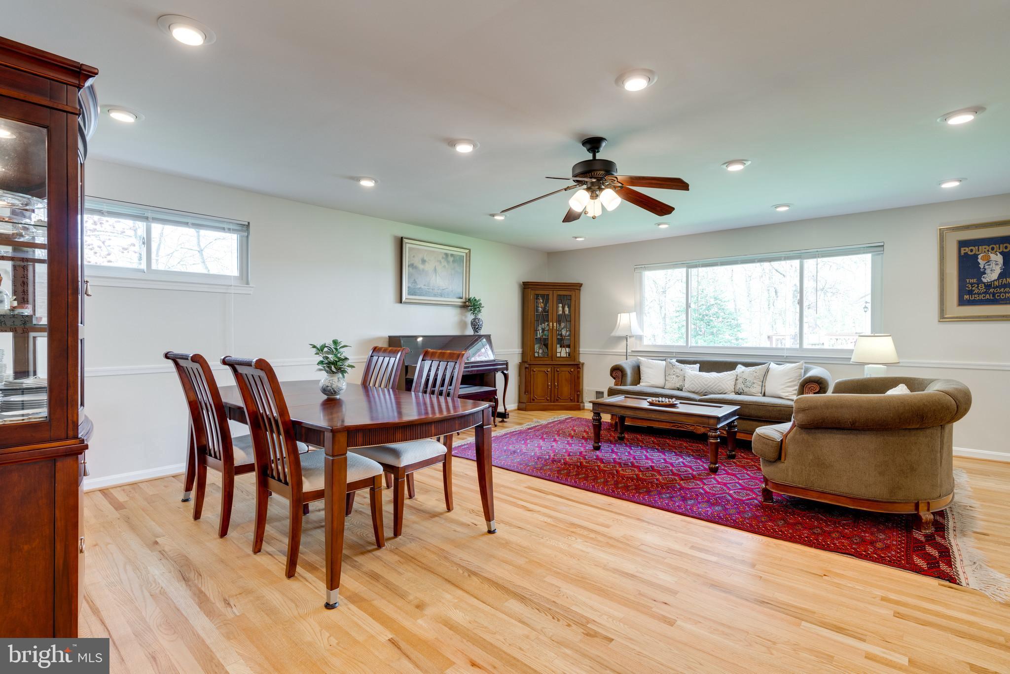 6818 Ontario Street Springfield, VA 22152 - Photo 3 of 24