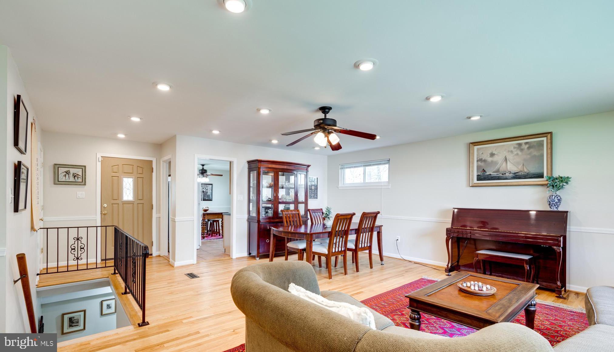 6818 Ontario Street Springfield, VA 22152 - Photo 6 of 24