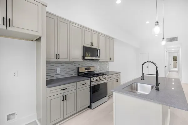 $1,500 | 8203 Moon Beam Street, Unit B, Houston, TX 77088