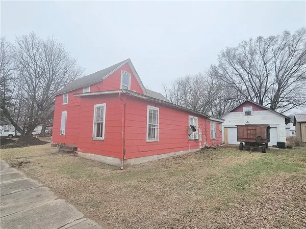 $59,000 | 203 South Elm Street, Garnett, KS 66032