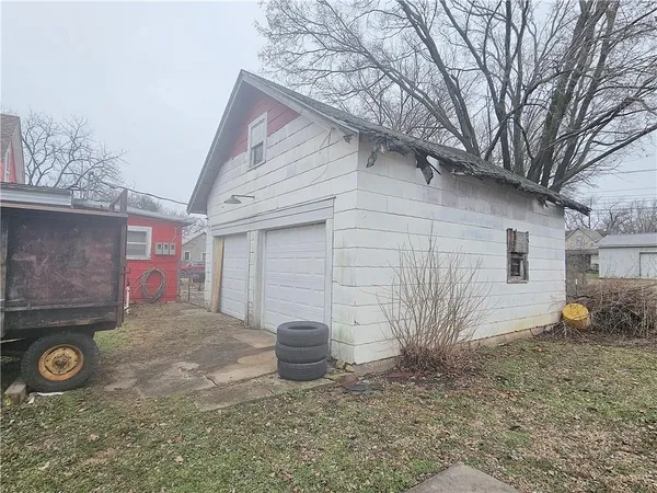 $59,000 | 203 South Elm Street, Garnett, KS 66032