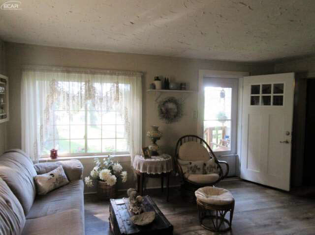 5060 Cook Road Swartz Creek, MI 48473 - Photo 15 of 23 21225244-14.JPG