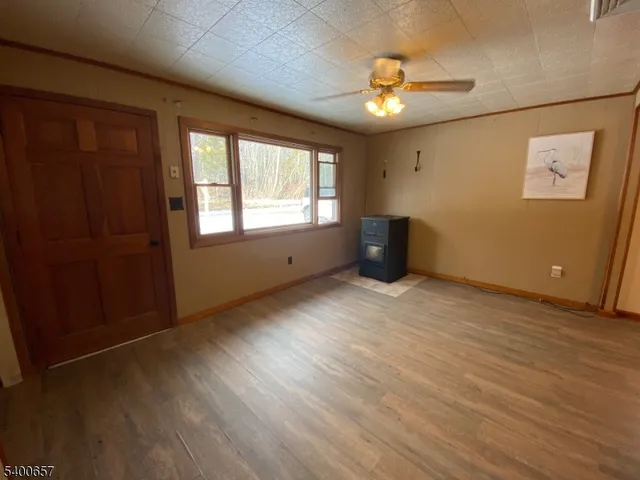 $299,900 | 158 Upper North Shore Road, Branchville, NJ 07826