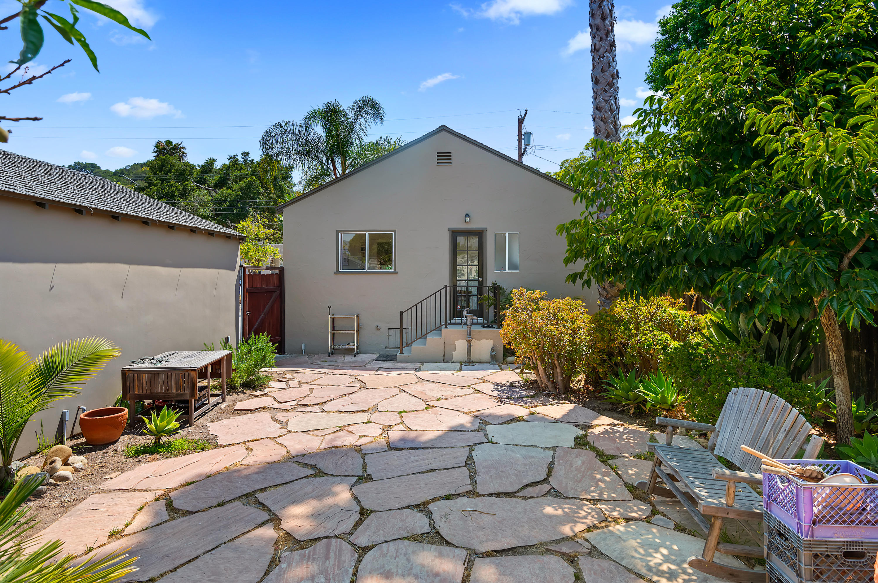 1710 Hillside Road Santa Barbara, CA 93101 - Photo 13 of 17 10 - Back Yard