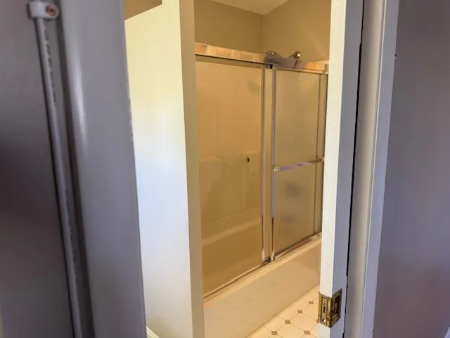 $2,900 | 1124 Holly Court, Naperville, IL 60540