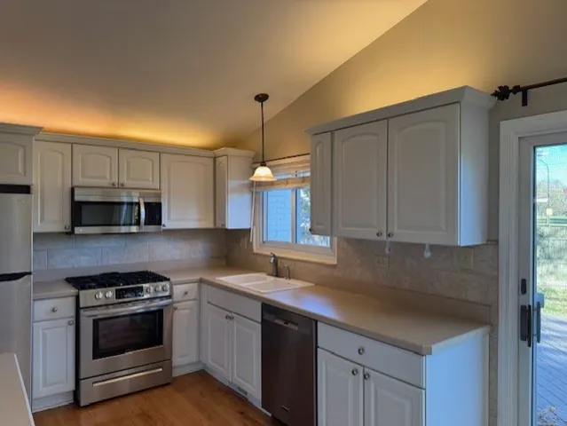 $2,900 | 1124 Holly Court, Naperville, IL 60540